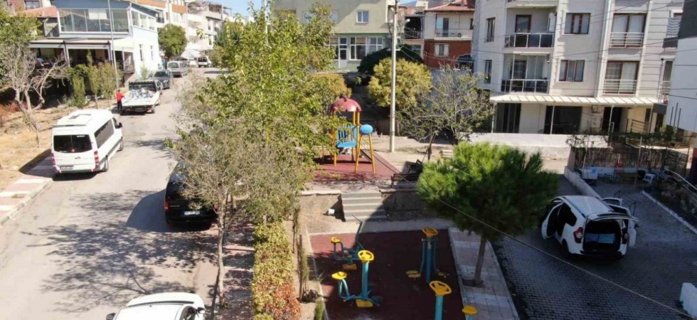 Yunusemre’den 2 parkta zemin yenileme çalışması