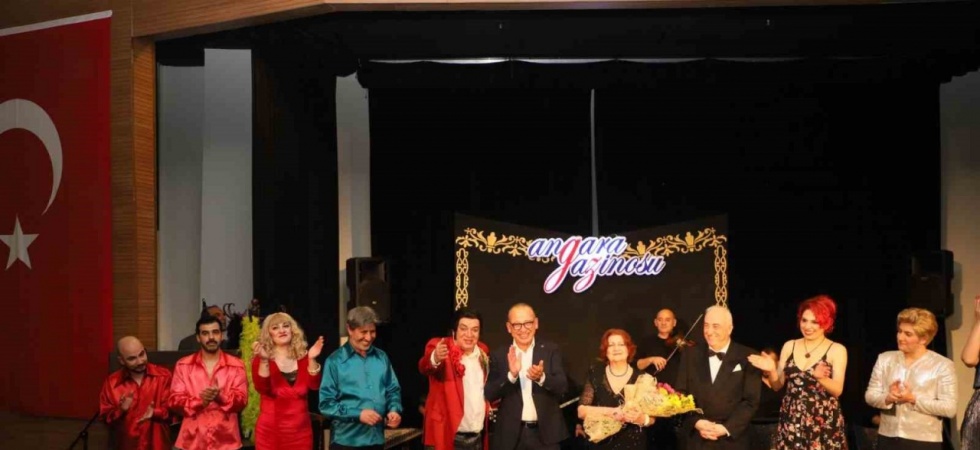 Angara Gazinosu Müzikli Kabare Turgutlu’ya damga vurdu