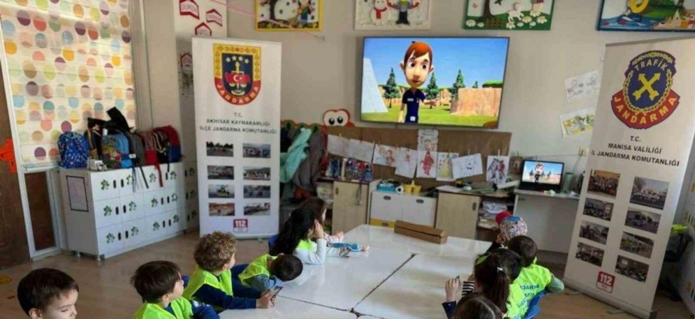 Anaokulu öğrencilerine jandarmadan trafik eğitimi