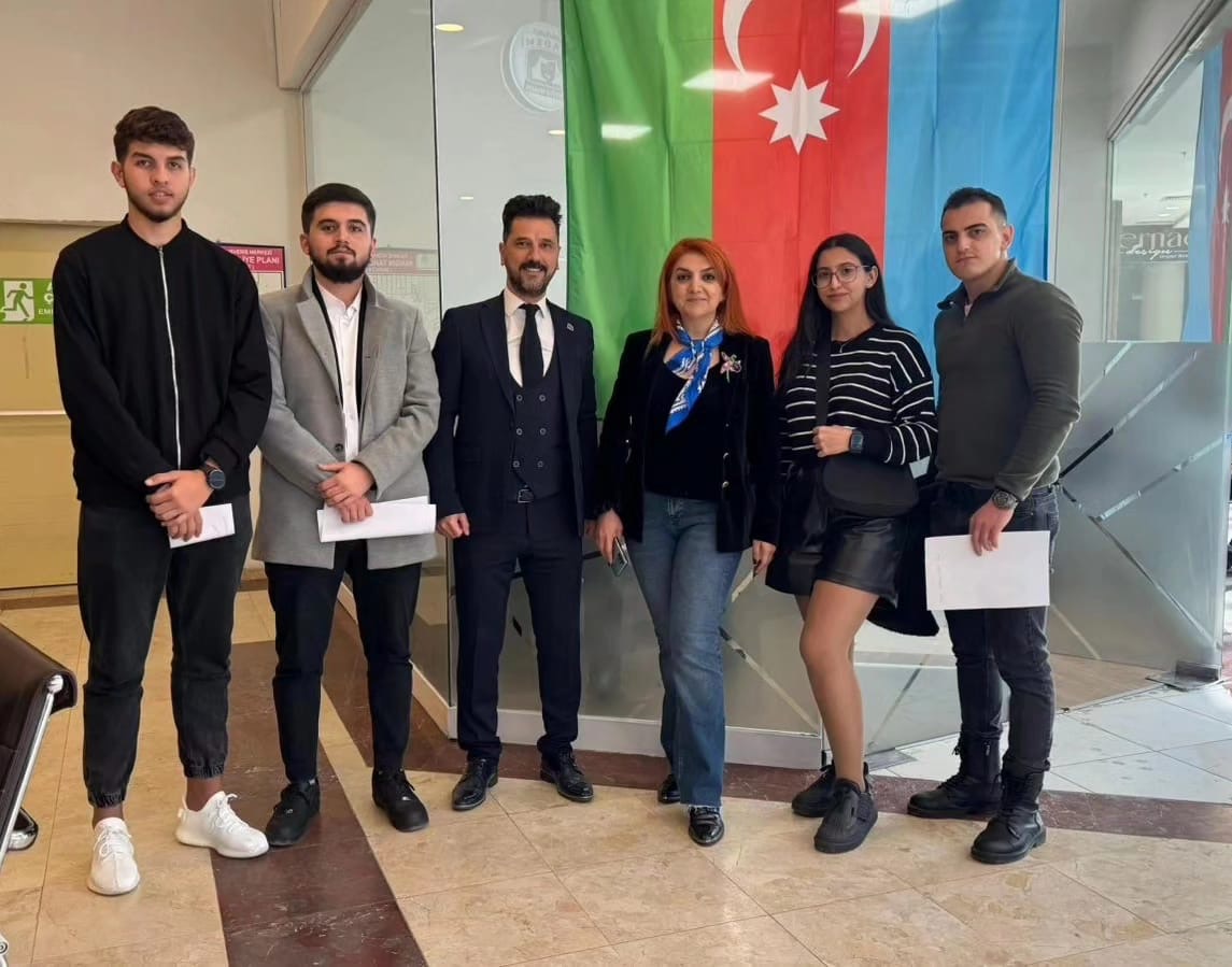 Manisa’da yaşayan Azerbaycanlı vatandaşlar Cumhurbaşkanlığı seçimi için sandığa gitti