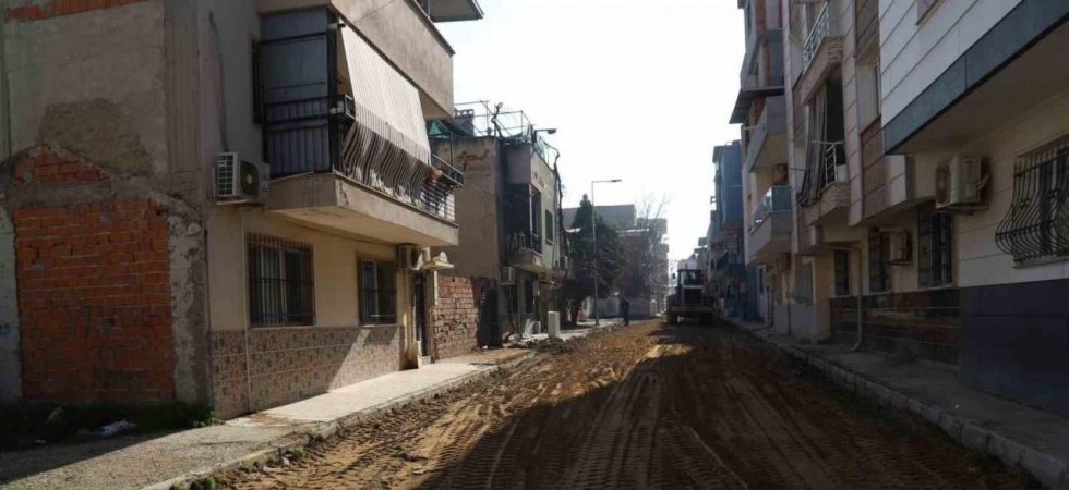Turgutlu Belediyesi prestij caddeleri için çalışmalarına devam ediyor
