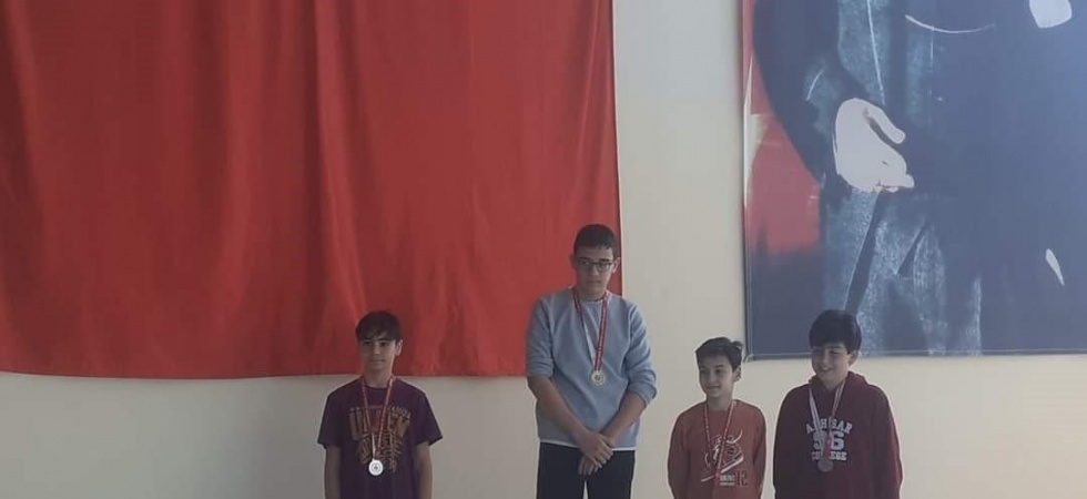 Yüzme sporunda Sarıgöl’ün gururu oldu