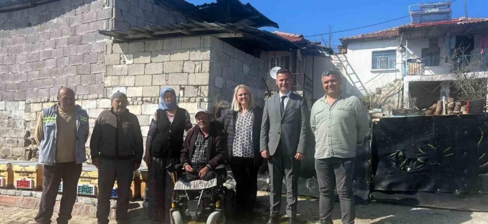 Engelli arıcıya büyükşehirden kovan desteği
