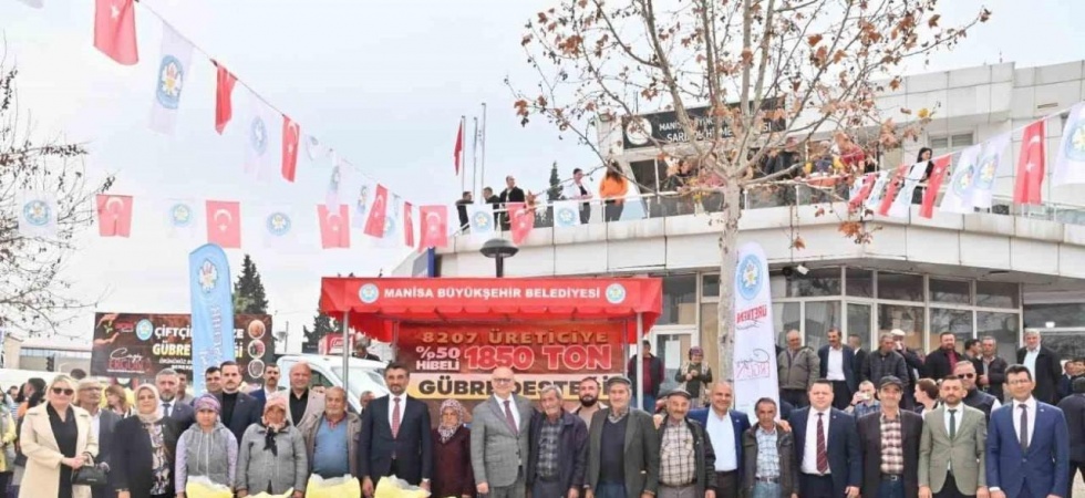 Sarıgöl’de 375 üreticiye 65 ton gübre desteği