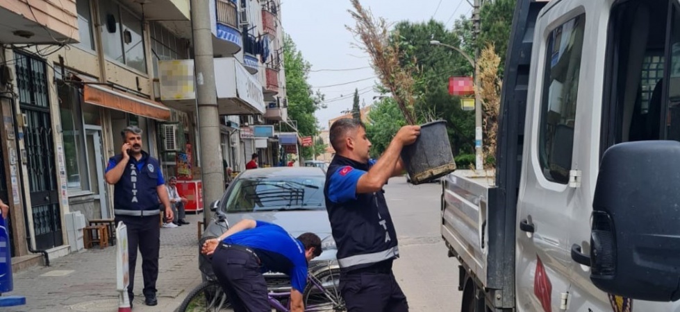 Turgutlu Belediyesi Zabıta Ekipleri göz açtırmıyor