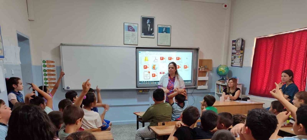 Öğrencilere sağlık ve sağlıklı beslenme eğitimi