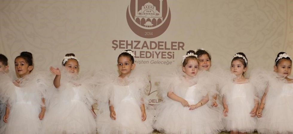 Şehzadeler Belediyesi’nin minikleri mezun oldu