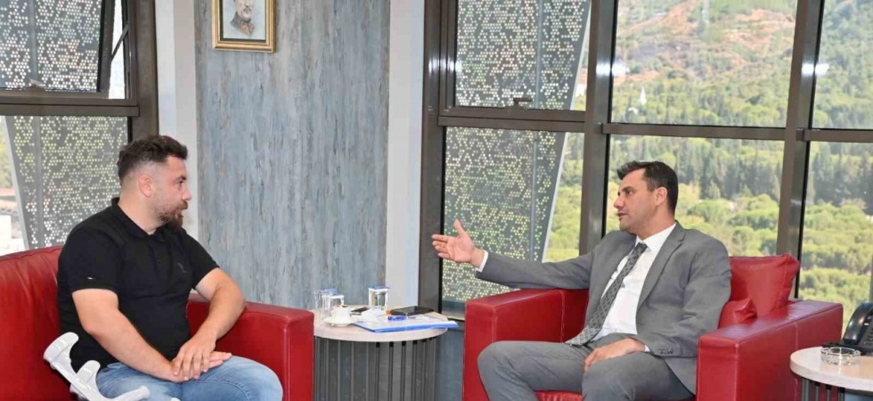 Ampute Milli Takım Kaptanı Özcan’dan Başkan Zeyrek’e ziyaret