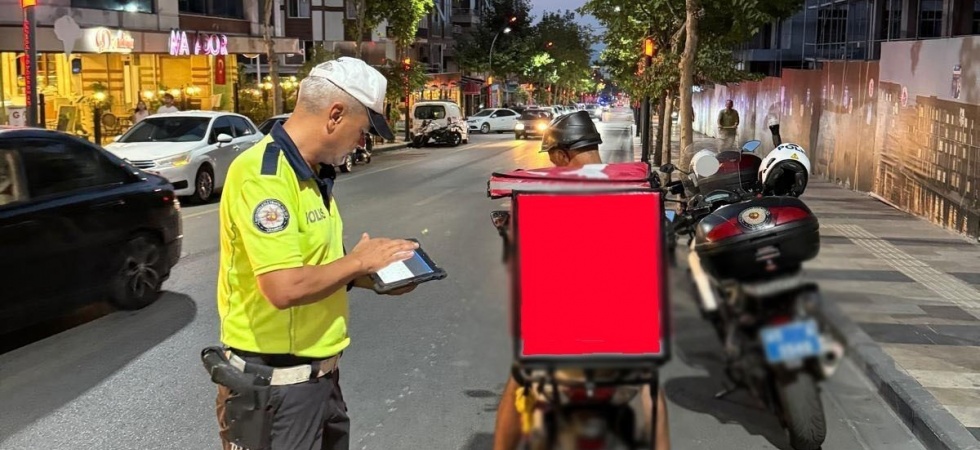 Motosiklet sürücülerine sıkı denetim
