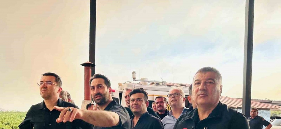 Mücahit Arınç yangın çalışmalarını yerinde takip etti
