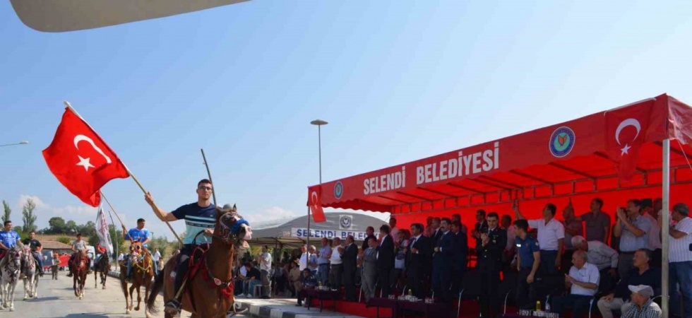 Selendi’de kurtuluşun 102. yılı coşkuyla kutlandı