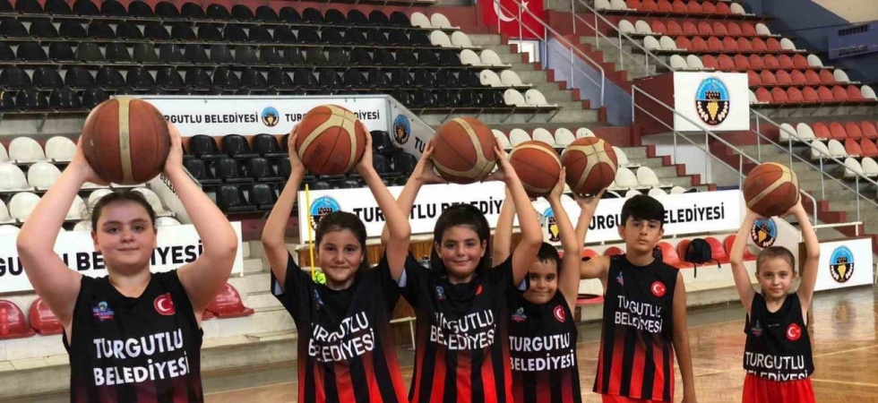 Turgutlu Belediyesi basketbol kurs kayıtları devam ediyor