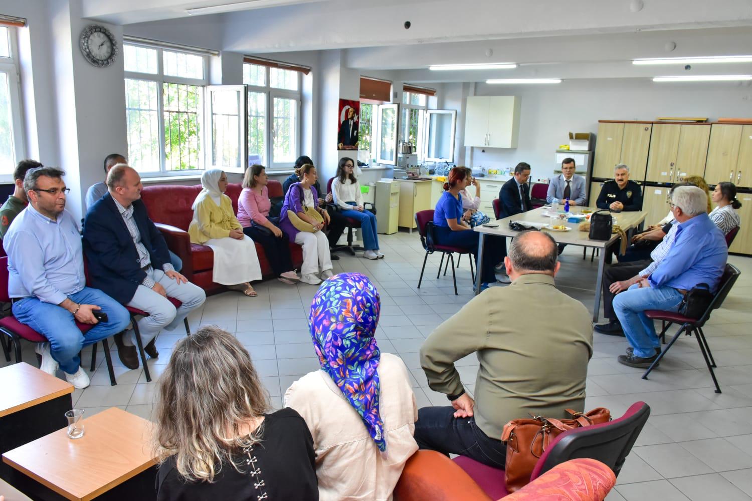 Aktaş Okul Ziyaretlerine Devam Ediyor