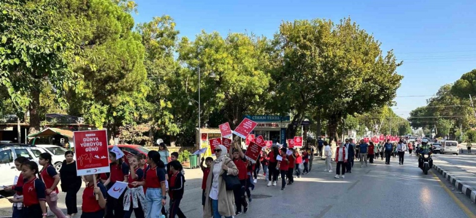 Kızılay Manisa’da sağlıklı yaşam için yürüdü