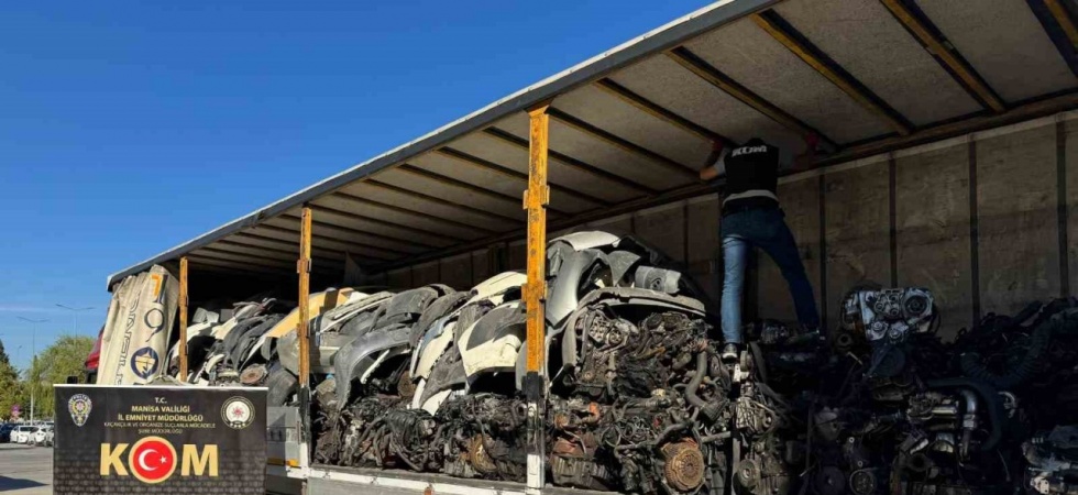 Manisa’da kaçakçılığa geçit yok; 152 adet motor ve şanzıman ele geçirildi