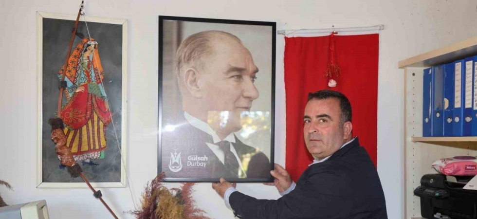 Şehzadeler Belediyesinden muhtarlara anlamlı hediye