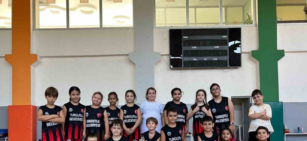 Turgutlu Belediyesinin basketbol kurs kayıtları devam ediyor