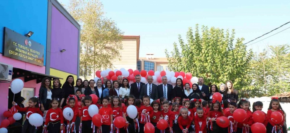 Turgutlulu minik öğrencilerde Cumhuriyet Bayramı heyecanı