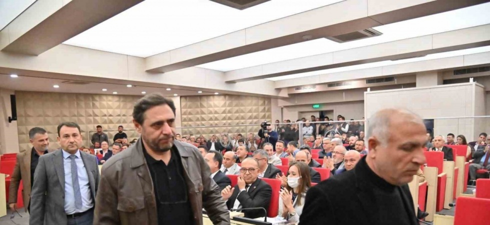 Bahçeli’nin ismi kaldırıldı, MHP ve AK Parti grubu meclisi terk etti