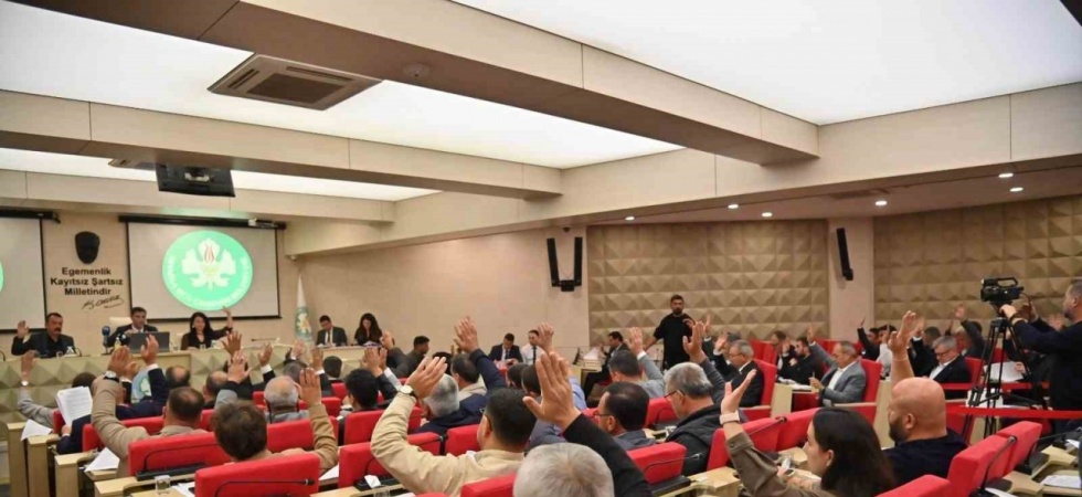 Başkan Zeyrek: “Demokrasilerde halk iradesinin üzerinde bir iradenin varlığına inanmıyoruz”