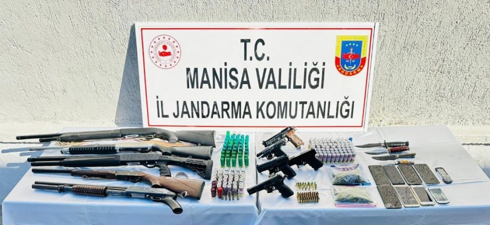 Jandarmadan 9 adrese eş zamanlı operasyon