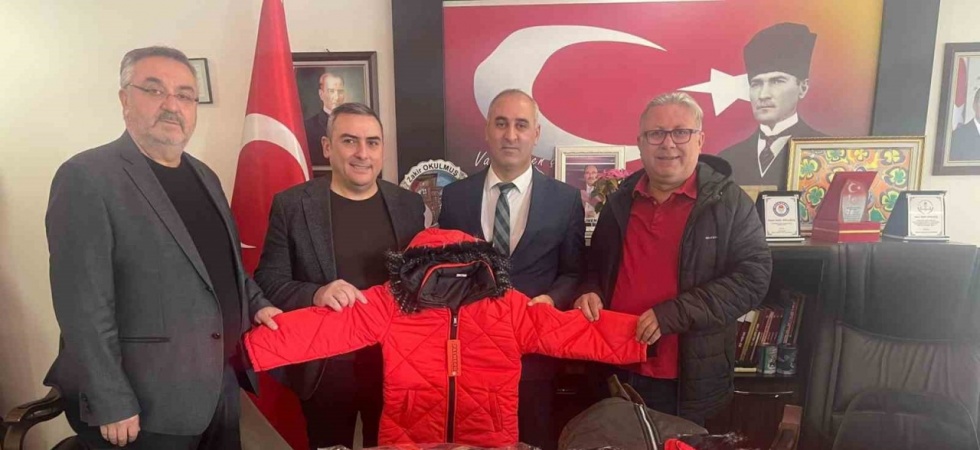 Salihli TSO’dan öğrencilere sıcak yardım