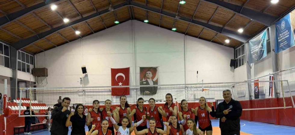 Turgutlu Belediyespor’un kadın takımları doludizgin