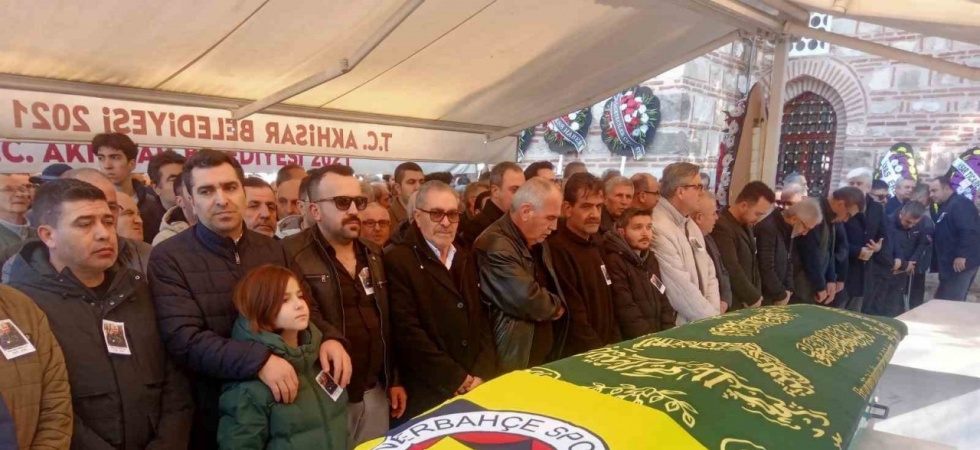 Manisalı duayen gazeteci son yolculuğuna uğurlandı