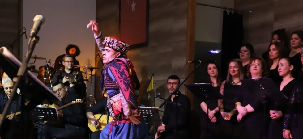 Alaşehirliler türkülerle coştu