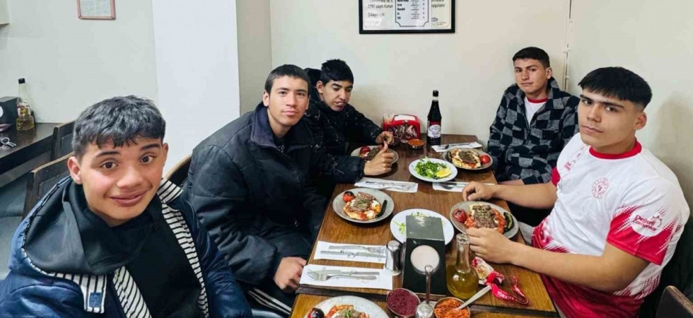 Kulalı özel öğrenciler futsal yarı finallerinde Manisa’yı temsil edecek