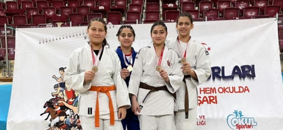 Salihlili judocular, Türkiye finallerine katılmaya hak kazandı