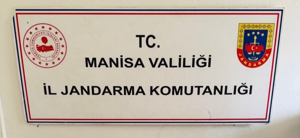 Yüzlerce sentetik ecza hapı ele geçirildi