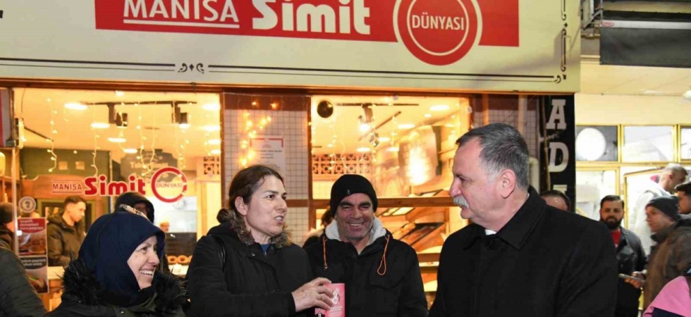 Başkan Balaban’dan işçi servisi bekleyen kadınlara anlamlı ziyaret