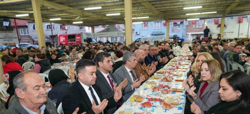 Büyükşehir Belediyesinden Kırkağaç’ta iftar sofrası