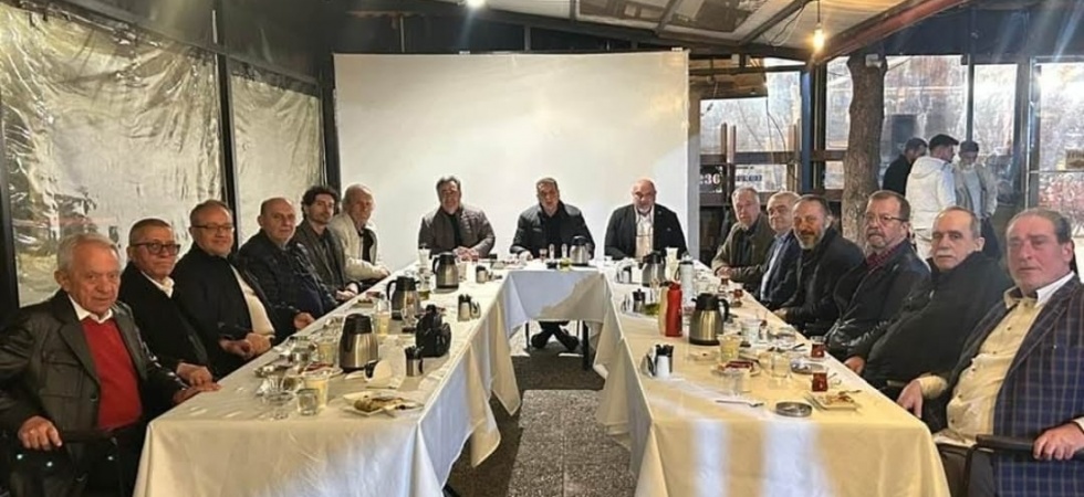 Cafe 236’da Ülke ve Manisa Sorunları Masaya Yatırıldı
