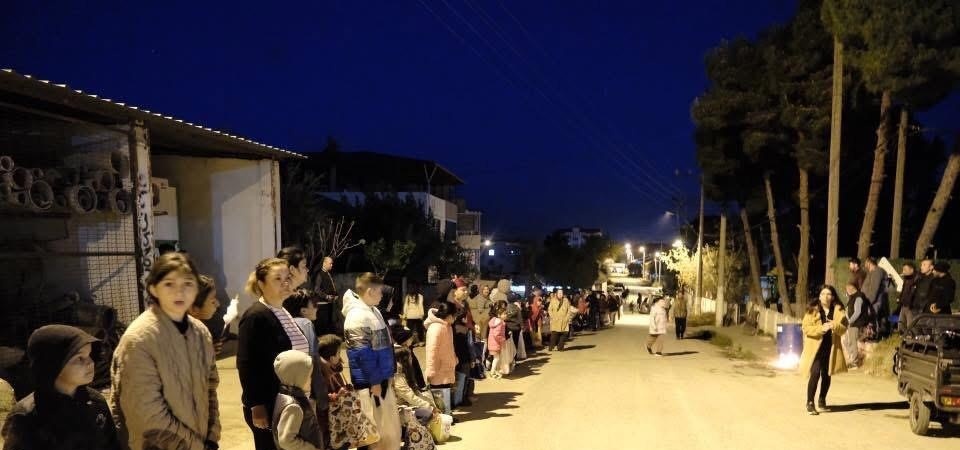 Çavuşlar Mahallesi’nin Arife günü şeker toplama geleneği yaşatılıyor