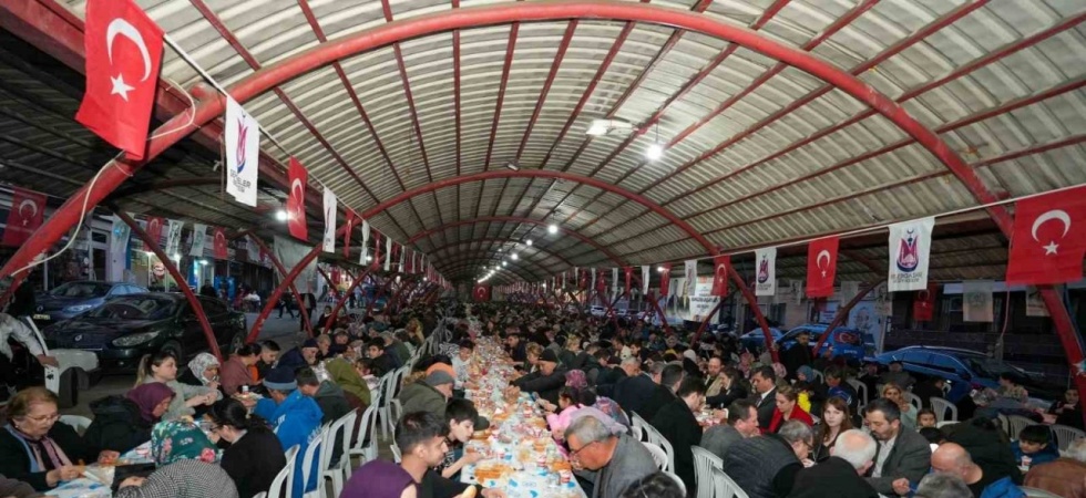 Manisa Büyükşehir’in Ramazan sofraları 146 bin 800 kişiye ulaştı