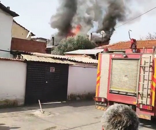 Manisa’da 3 yaşındaki çocuk yangında hayatını kaybetti