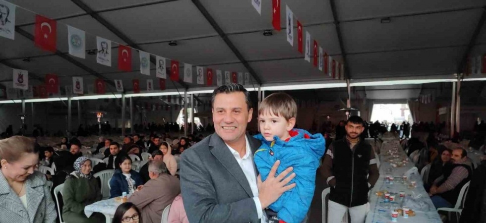 Manisalılar iftar sofrasında buluştu