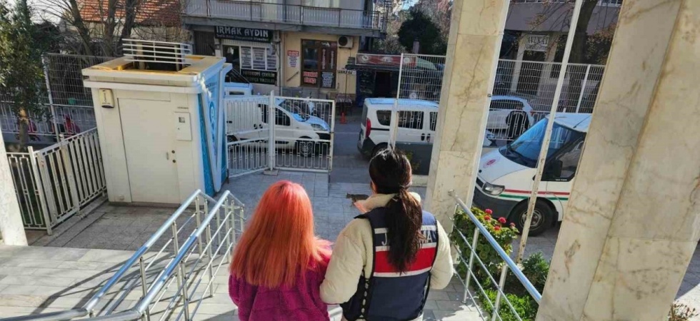 Salihli’de aranan 4 şahıs jandarmadan kaçamadı