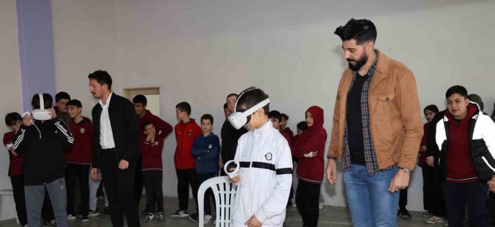 Şehzadeler Belediyesi’nden bilim ve teknoloji haftasında anlamlı etkinlik
