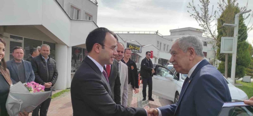 Bülent Arınç ve Mücahit Arınç Selendi’yi ziyaret etti