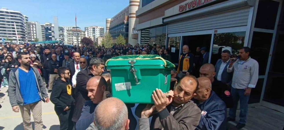 Hastane çalışanlarından mesai arkadaşlarına son görev
