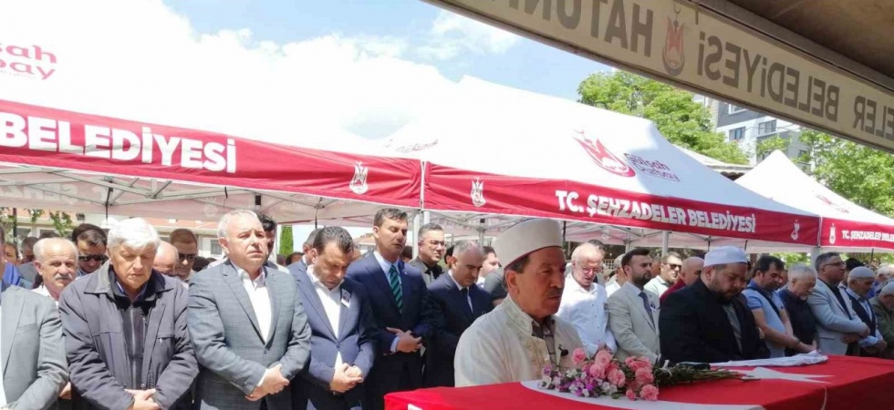 Manisa eski milletvekillerinden Turhangil son yolculuğuna uğurlandı
