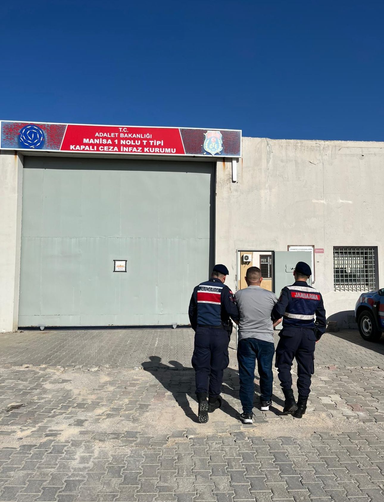 Manisa’da cinayet suçundan aranan şahıs yakalandı