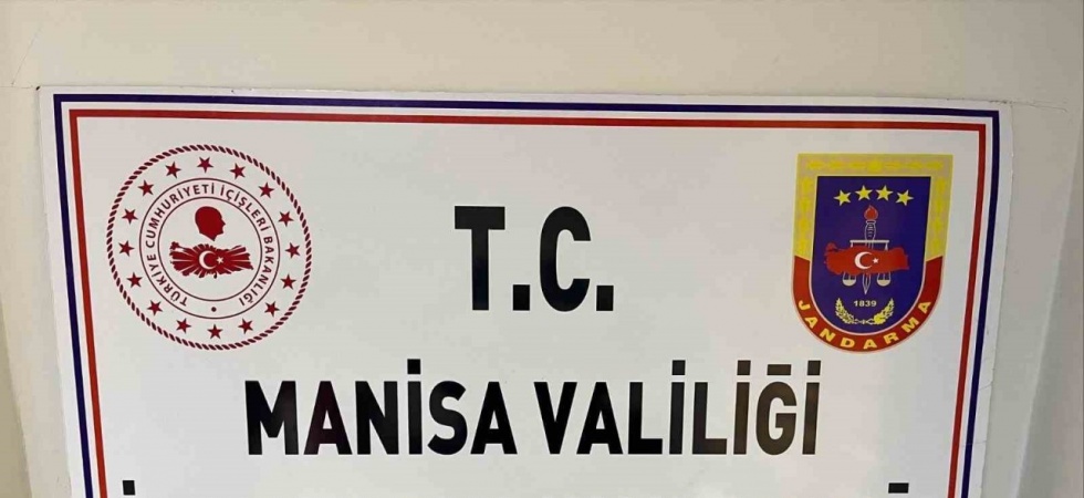 Manisa’da ikamette 2 tabanca ve 77 mermi ele geçirildi