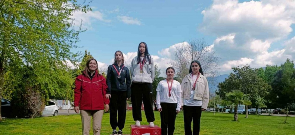 Manisa’da okul sporları okçuluk müsabakaları sona erdi