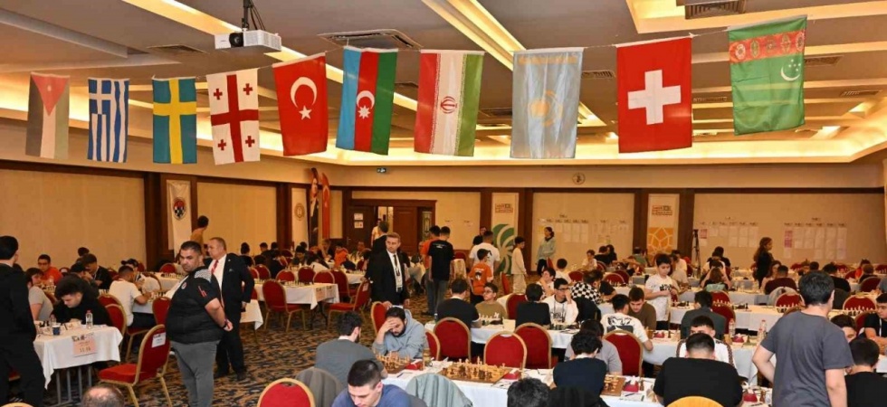 Manisa’da Uluslararası Satranç Turnuvası heyecanı başladı