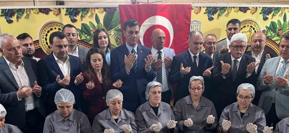 Manisa’dan 485 yıldır şifa dağıtan mesirin duası yapıldı