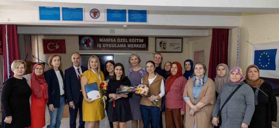 Özel öğrencilerin velilerine danışmanlık ve beslenme semineri